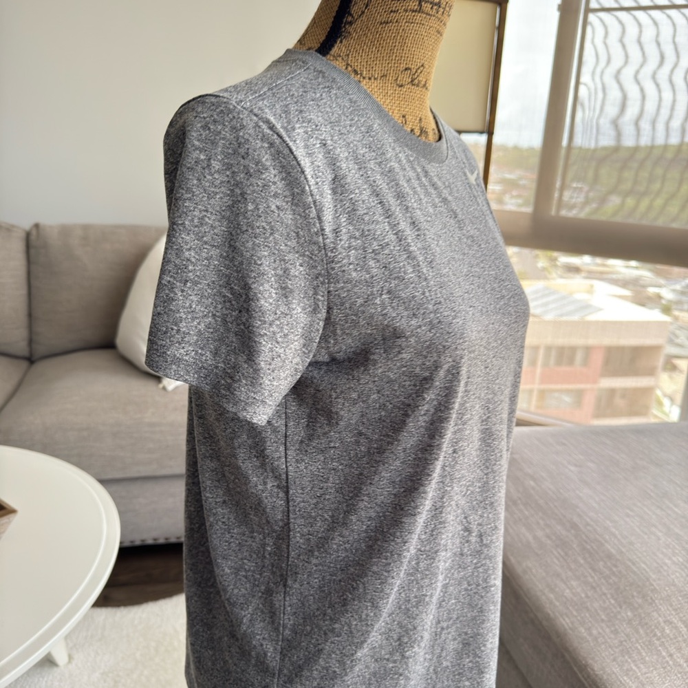 Nike Heather Gray Sports Tee - Picture 4 of 9